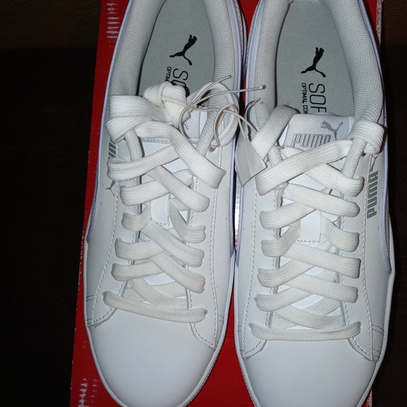 Women's Pumas Vikky V2 - Picture 3 of 5